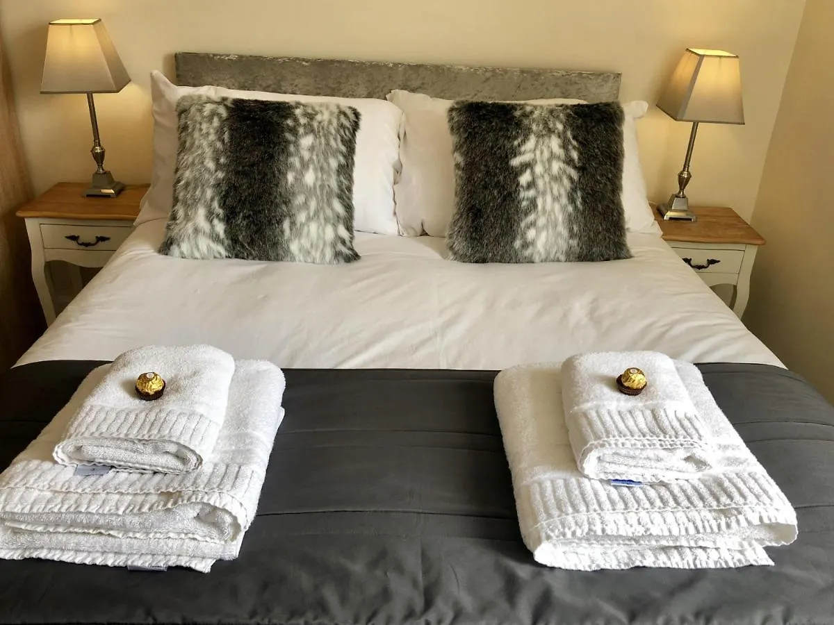 Vikings Two Bedroom Apartment With Free Parking. يورك